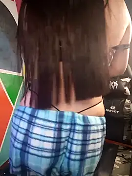 Mysticdooll69 现场XXX聊天