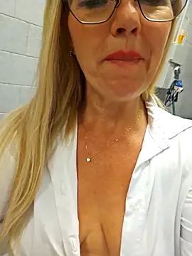 Melody73's Webcam Show