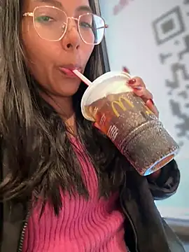 Chat +18 de SheenaBrooke ao vivo