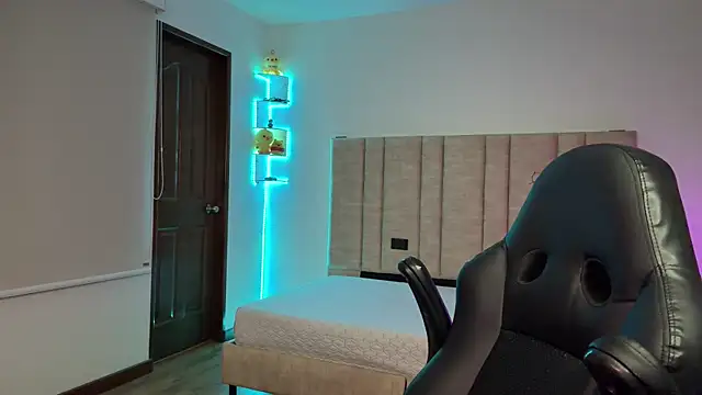 CHRIS_MORGAN1 网 络视讯表演