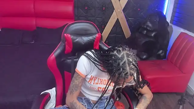 Chat XXX Live KarlaSlutSkinny__