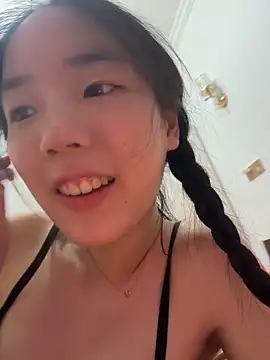 TinyBabe Pertunjukan Webcam