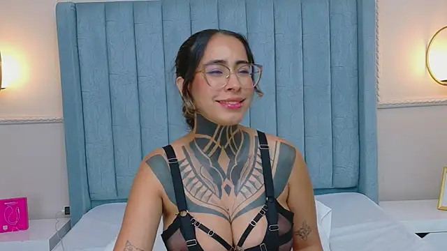 NicoleBlum's Live XXX Chat