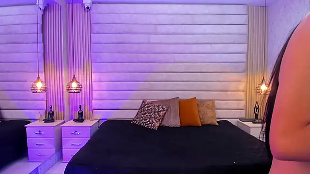 VictoriaaBlair's Live XXX Chat