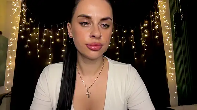 MariaValverdeee Adlı Modelin Canlı XXX Sohbeti