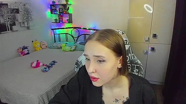 CrazyBitchInLace 即時 XXX 聊天