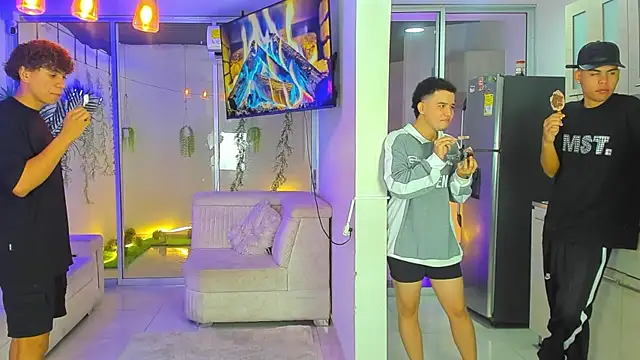 Houseofwarrios' Live XXX Chat