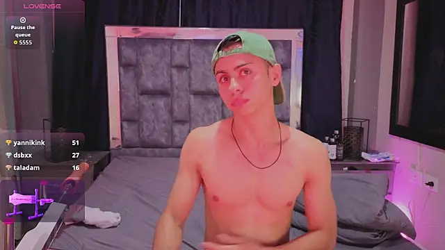 عرض كام LeoMonnroe