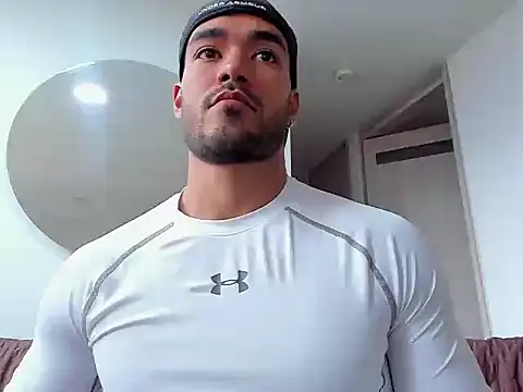 Alexander_Martines Adlı Modelin Canlı XXX Sohbeti