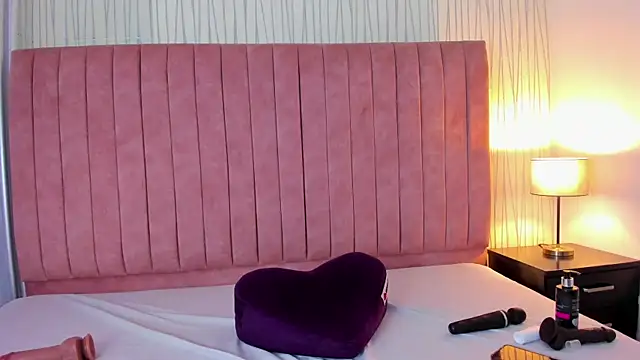 AlinaVegaa_'s Webcam Show