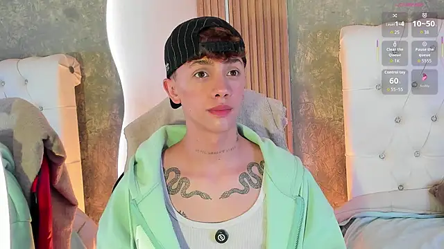 Pokazy przed kamerką – Tomy_Rox