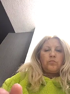 Chatroom XXX en direct de Divineblond