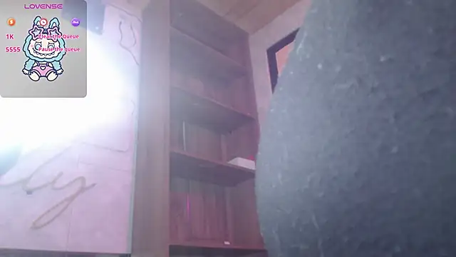 XXX chat uživo modela Sally23_