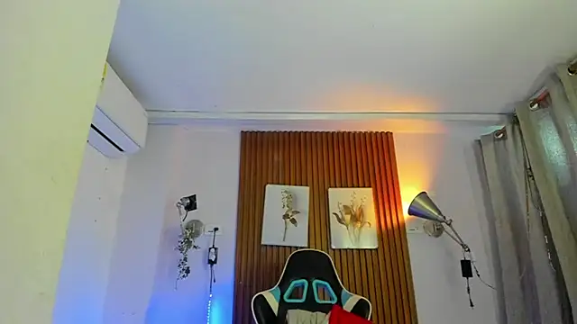 Darwin_mayo Show Webcam