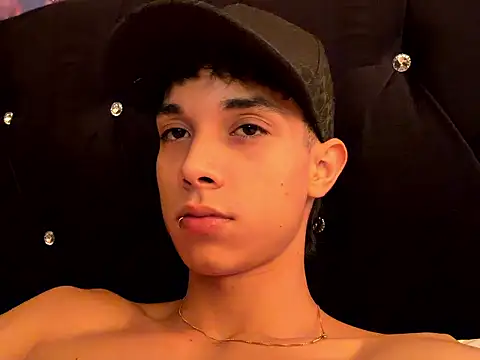 RoughDiamond_ Webcam-Show