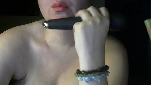 Chatroom XXX en direct de LUNYYA