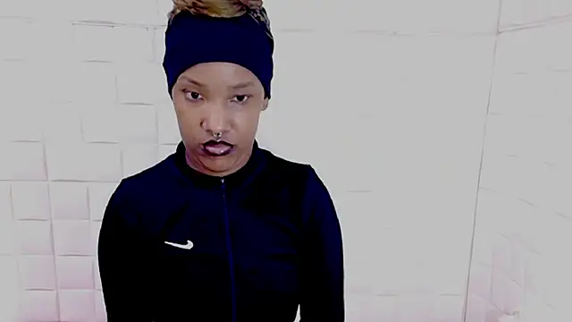 EroticSexyPrada – Live XXX-chat