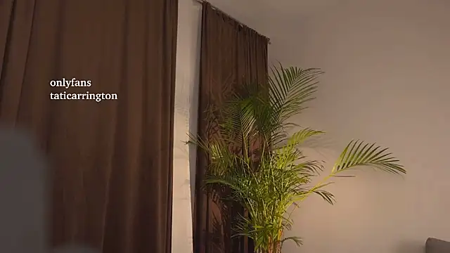 hotexclusive_'s Live XXX Chat