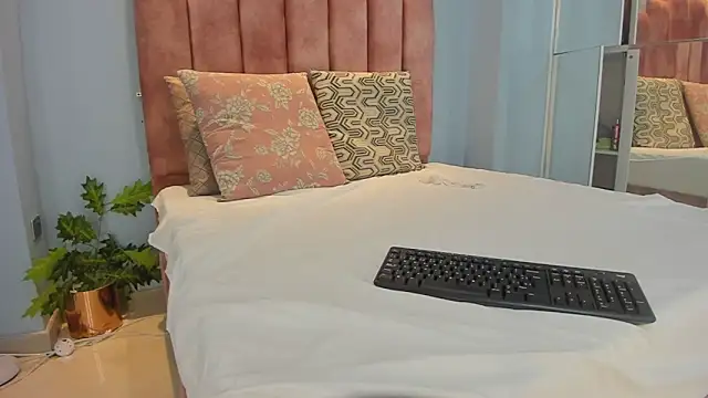 lou_rosse_ élő XXX-chatje