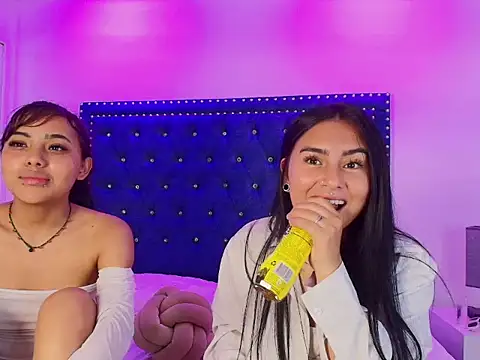 Serena_and_zoe's Webcam Show