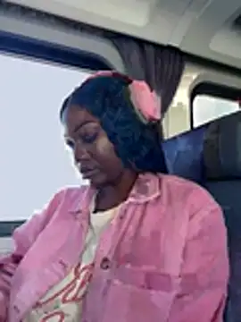 mochakaia Chat XXX live