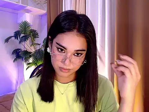 Show de magnificent_kitana na webcam