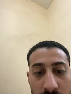 عرض كام Hehjehjeqll