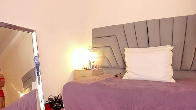 Maia_520 Adlı Modelin Canlı XXX Sohbeti