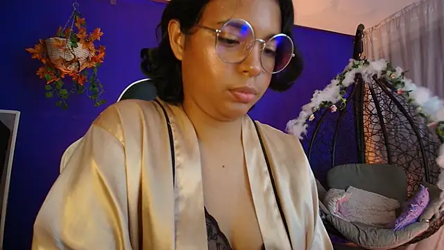 Emmapark_ লাইভ XXX চ্যাট