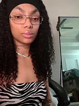 Živý XXX chat butterflybootyy