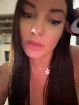 JessicaFlame 即時 XXX 聊天