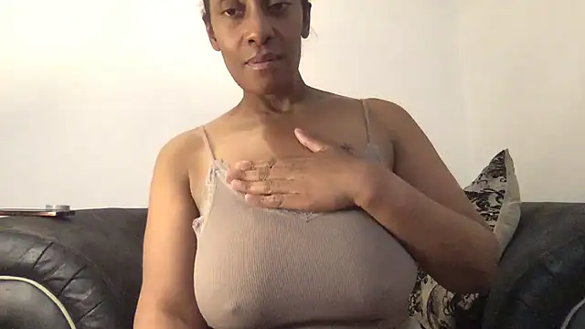 ThatNanNextDoorのウェブカメラショー