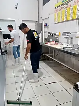 Chatroom XXX en direct de RobertoLuiz84