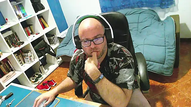 ravingr4d4 Chat XXX live