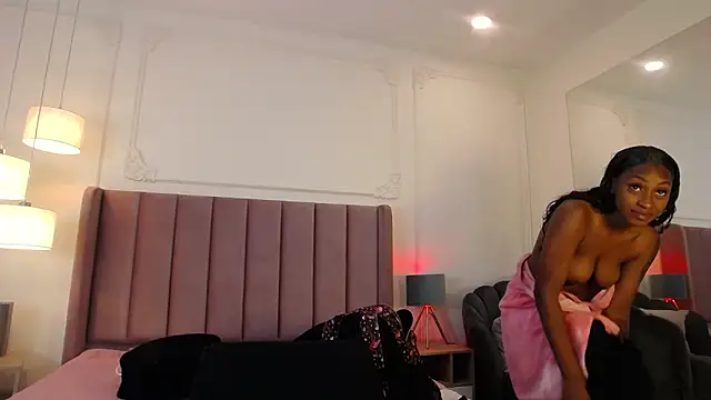 LiaTrainor – Live XXX-chat