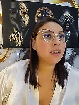 Chat +18 de LizzRouse ao vivo