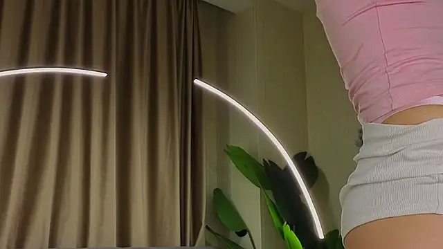 LauraHansil's Live XXX Chat