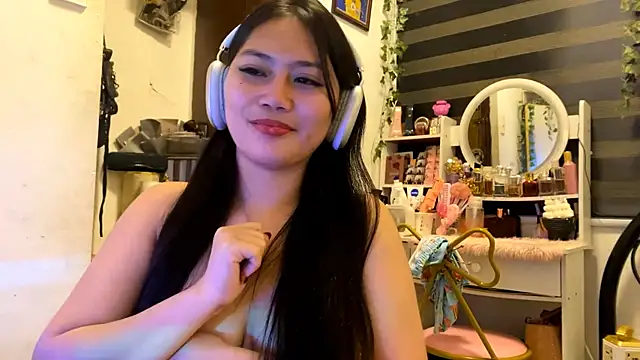 GlindaDejardin Adlı Modelin Canlı XXX Sohbeti