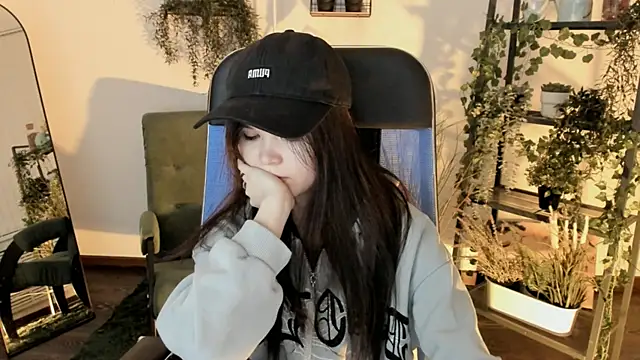 Elainebeness Adlı Modelin Canlı XXX Sohbeti