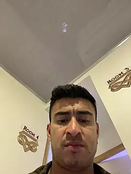 Czat XXX na żywo – Chris_Clarck