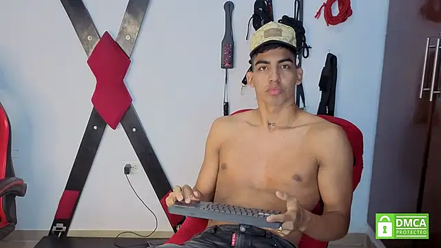 Chat +18 de Grace_and_Milo ao vivo