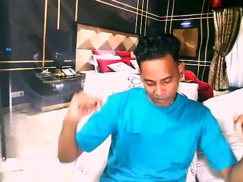 IndianHunk01 Chat XXX live