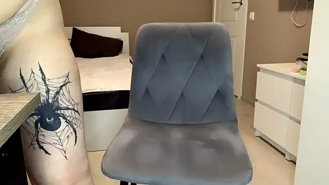 Chat XXX en directo de SatinyStoic