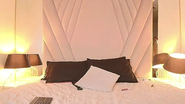 TokioMilf Adlı Modelin Canlı XXX Sohbeti