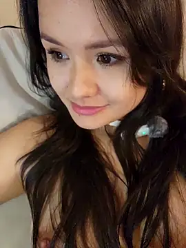 missvale élő XXX-chatje