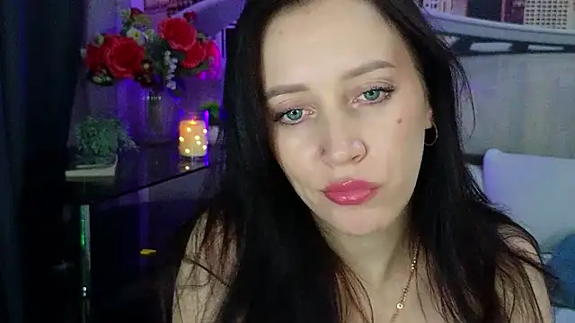 Онлайн чат XXX MonicaSweetx