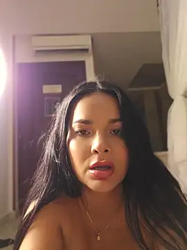 CataleyaRusso's Live XXX Chat