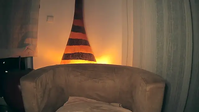 Chat +18 de queen_babylon ao vivo