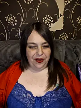 HousewifeMilf_Courtney Webcam show