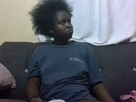 Pokazy przed kamerką – Sweetcecie01